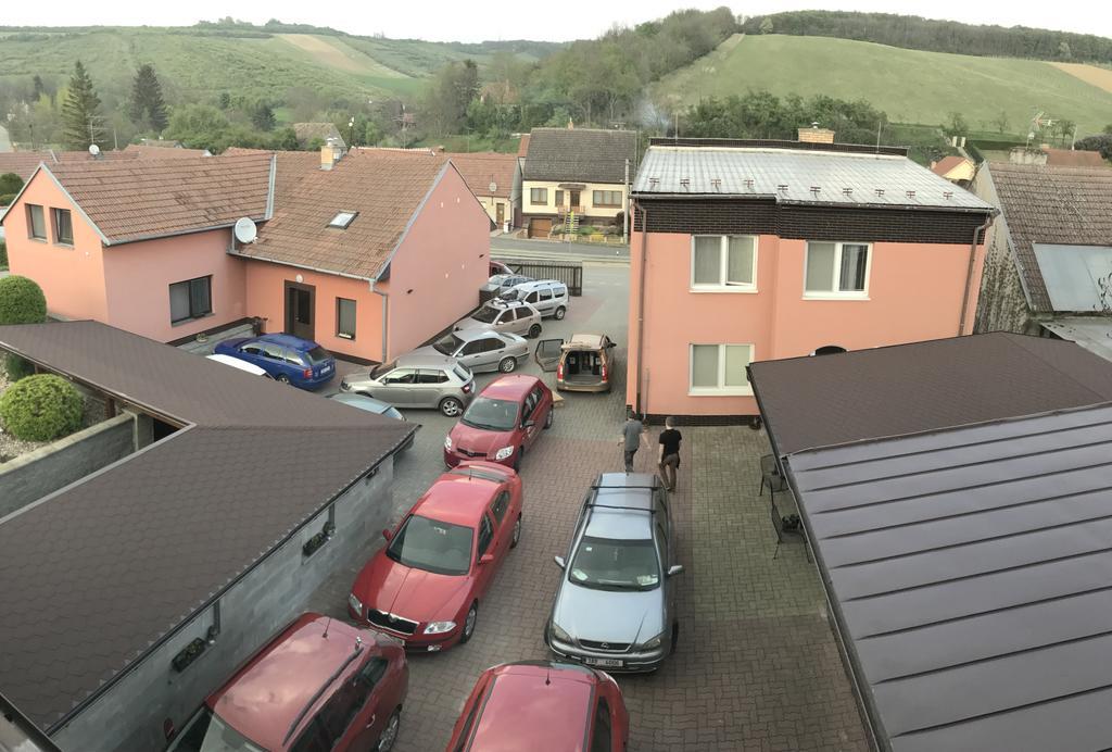 Penzion U Kraliku Kurdejov Экстерьер фото