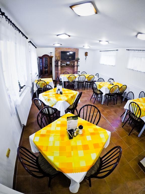 Penzion U Kraliku Kurdejov Экстерьер фото