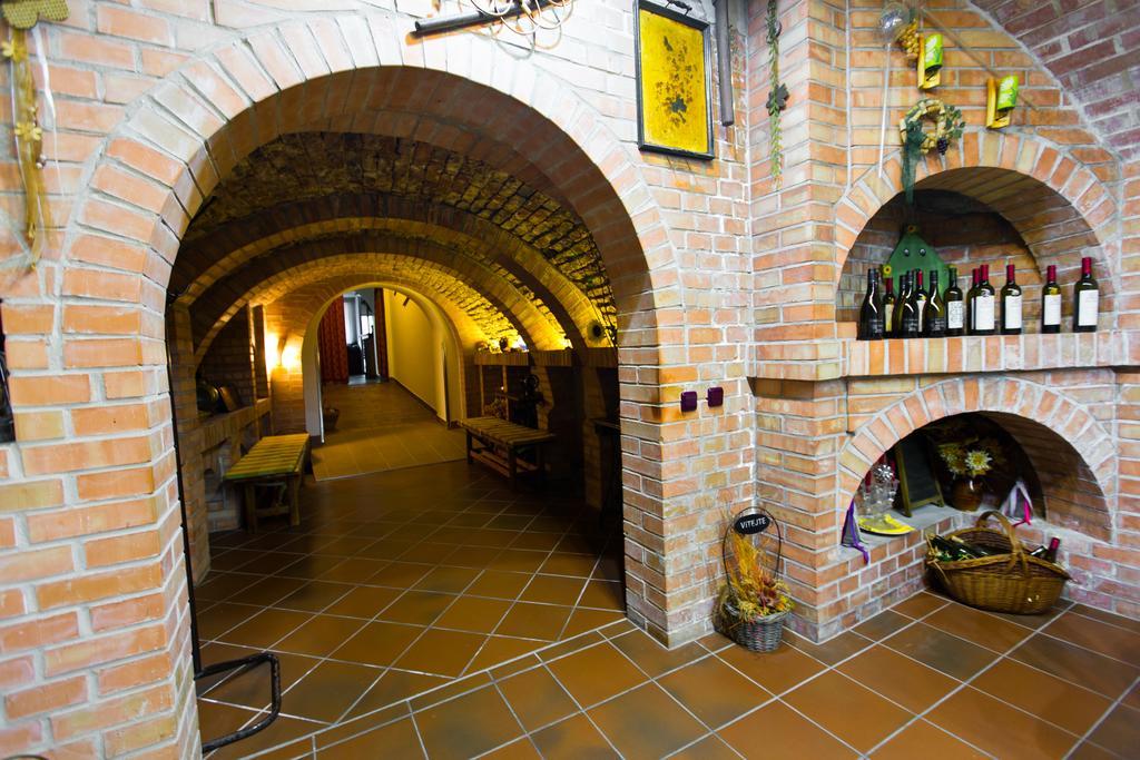 Penzion U Kraliku Kurdejov Экстерьер фото