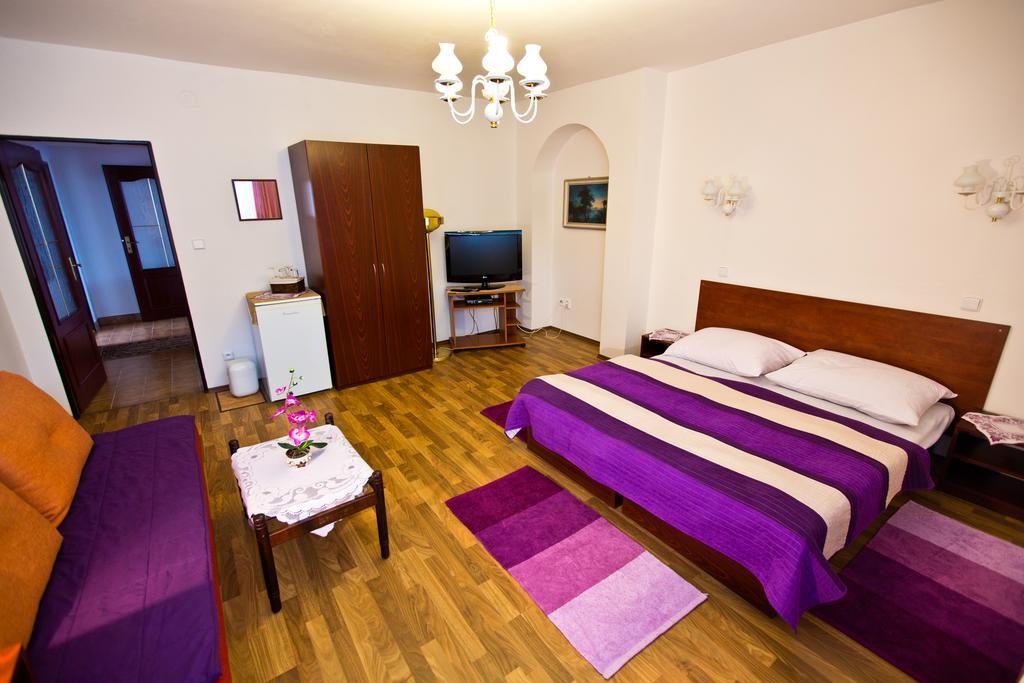 Penzion U Kraliku Kurdejov Экстерьер фото